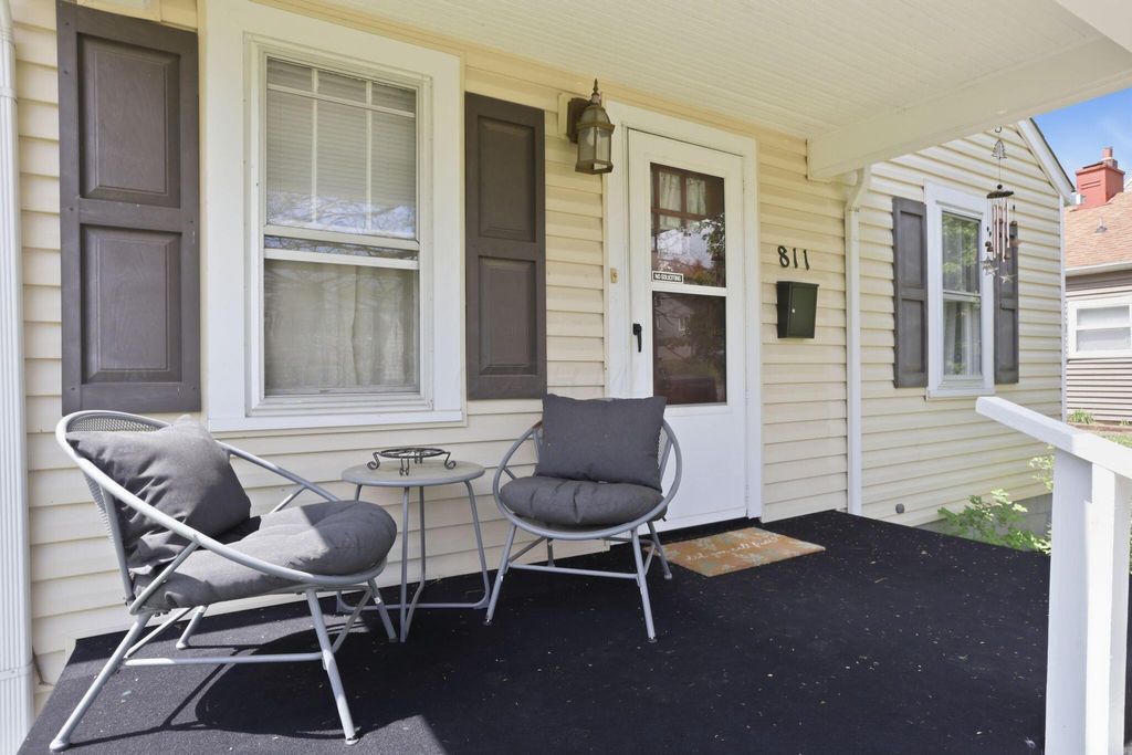 Photo of 811 Medill Avenue, Lancaster, OH 43130 (MLS # 226014104)