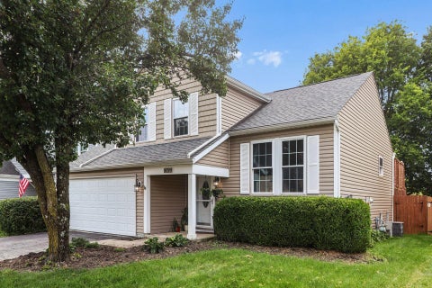Photo of 3075 Sun Valley Drive, Pickerington, OH 43147 (MLS # 226033573)