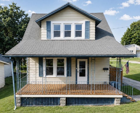 Photo of 821 Caldwell Street, Zanesville, OH 43701 (MLS # 226033393)