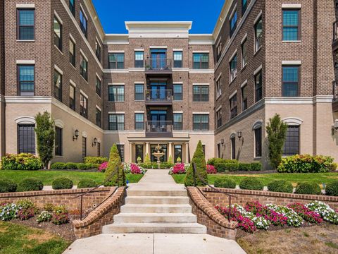 Photo of 1670 E Broad Street 309 #309, Columbus, OH 43203 (MLS # 226005766)