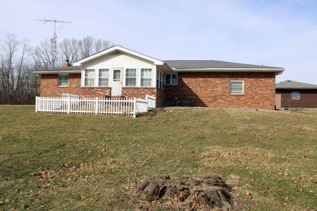 27450 Black Road, Danville, Ohio image 5