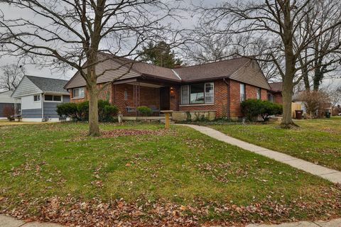 Photo of 500 Lewis Drive, Fairborn, OH 45324 (MLS # 225045655)