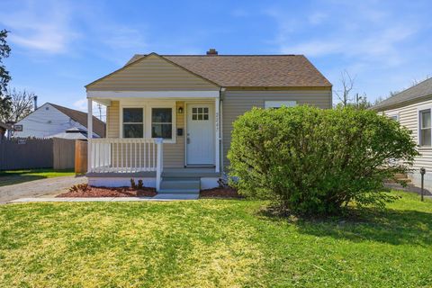 Photo of 2247 Atwood Terrace, Columbus, OH 43211 (MLS # 226012254)