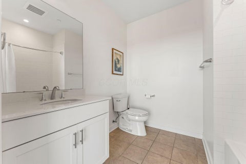 Tiny photo for 250 W Spring Street 1113 #1113, Columbus, OH 43215 (MLS # 226039835)