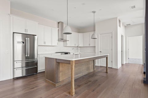 Tiny photo for 250 W Spring Street 1113 #1113, Columbus, OH 43215 (MLS # 226039835)