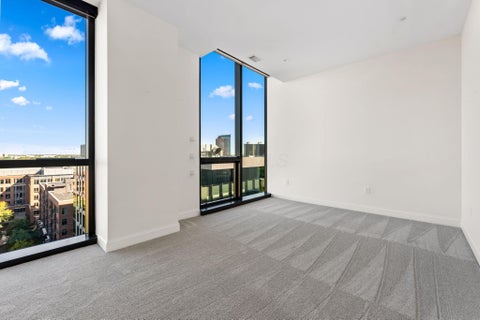 Tiny photo for 250 W Spring Street 1113 #1113, Columbus, OH 43215 (MLS # 226039835)