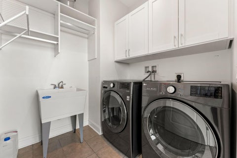 Tiny photo for 250 W Spring Street 1113 #1113, Columbus, OH 43215 (MLS # 226039835)
