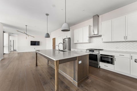 Tiny photo for 250 W Spring Street 1113 #1113, Columbus, OH 43215 (MLS # 226039835)