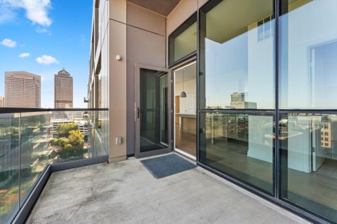 Tiny photo for 250 W Spring Street 1113 #1113, Columbus, OH 43215 (MLS # 226039835)