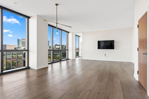 Tiny photo for 250 W Spring Street 1113 #1113, Columbus, OH 43215 (MLS # 226039835)