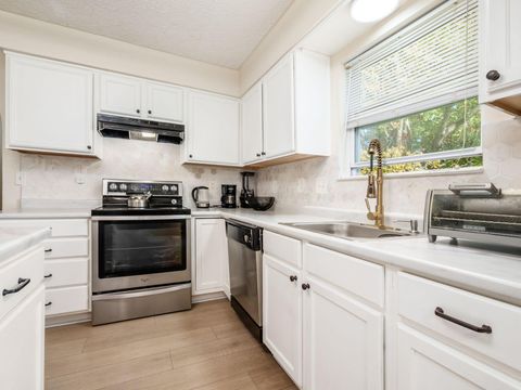 Tiny photo for 3148 Aldgate Street, Columbus, OH 43232 (MLS # 225040248)
