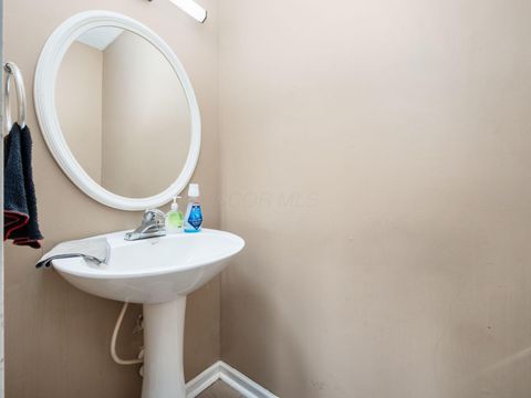 Tiny photo for 3148 Aldgate Street, Columbus, OH 43232 (MLS # 225040248)