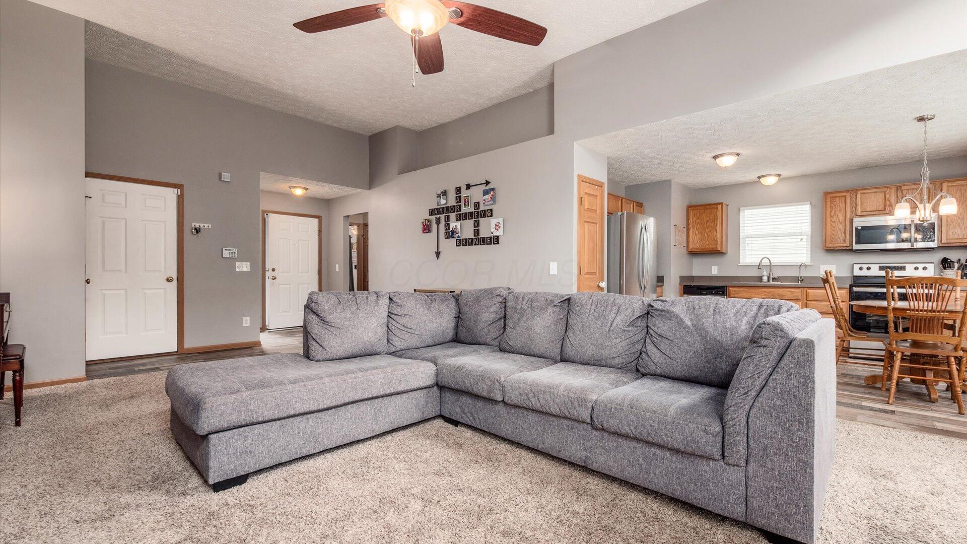 1521 W Quail Run Drive