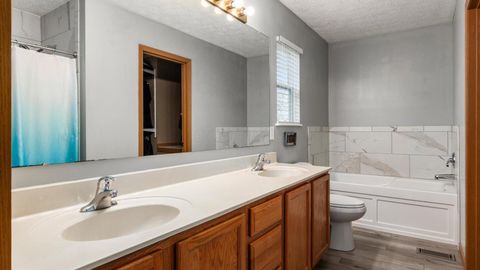 Tiny photo for 1521 W Quail Run Drive, Newark, OH 43055 (MLS # 226010331)