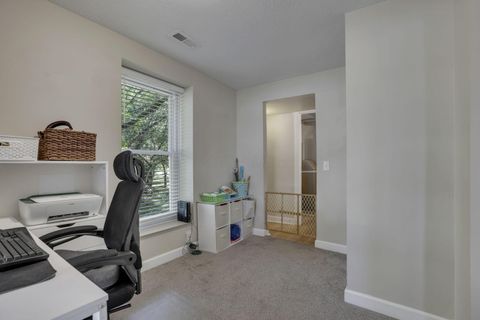 Tiny photo for 2547 Rosedale Avenue, Columbus, OH 43223 (MLS # 225036952)