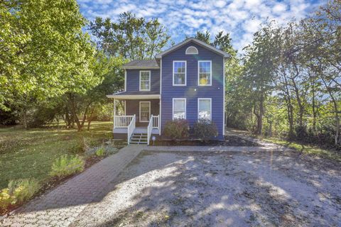Photo of 2547 Rosedale Avenue, Columbus, OH 43223 (MLS # 225036952)