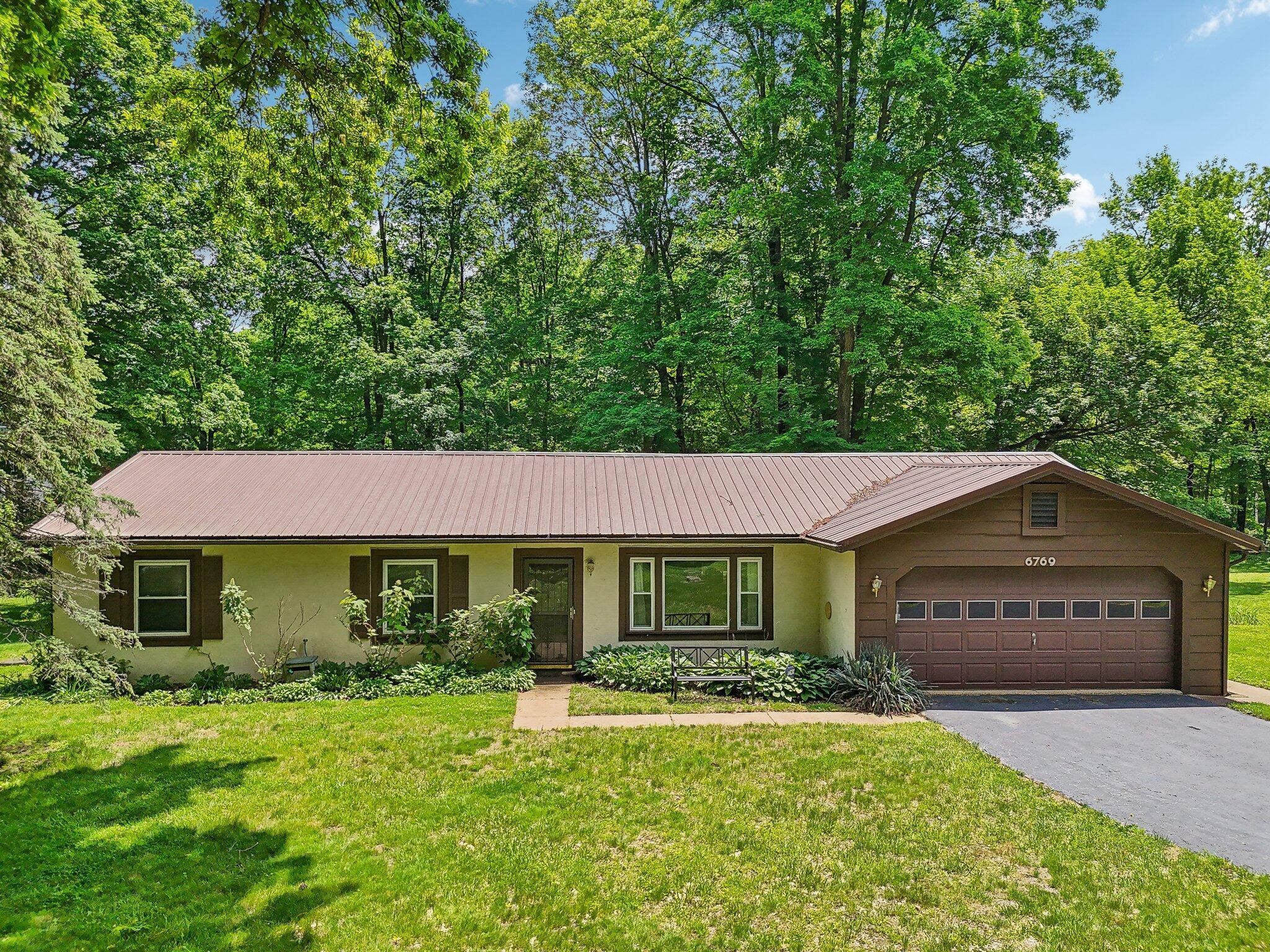 6769 Thoreau Lane, Baltimore, Ohio image 2