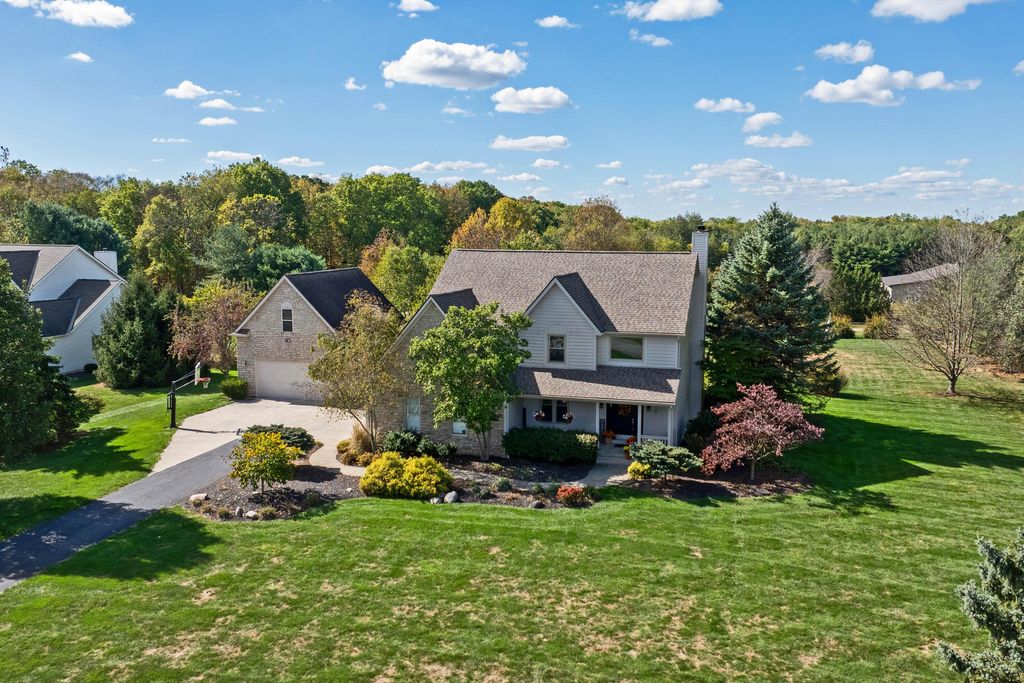 Photo of 3222 Ryan Meadow Place, Galena, OH 43021 (MLS # 225038949)