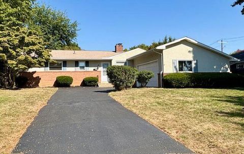 Tiny photo for 1016 Lambeth Drive, Columbus, OH 43220 (MLS # 225037771)