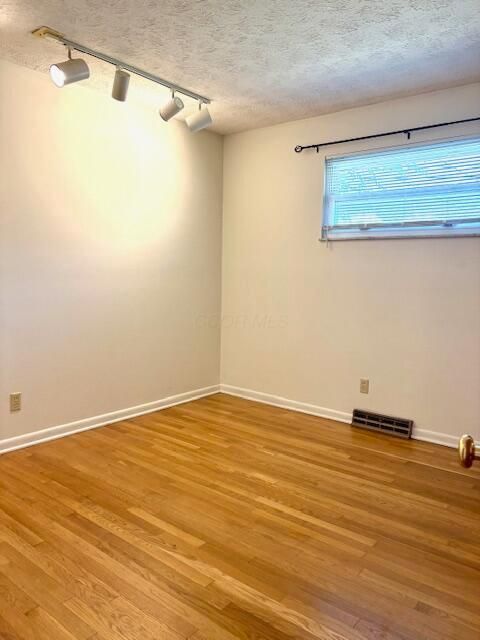 Tiny photo for 1016 Lambeth Drive, Columbus, OH 43220 (MLS # 225037771)