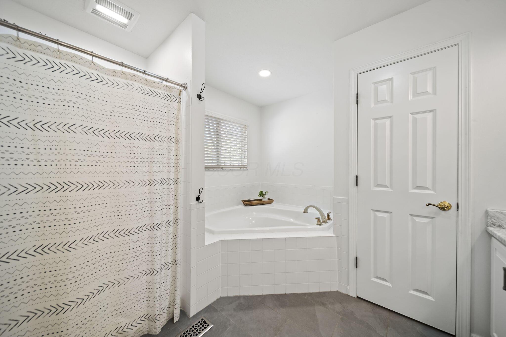 4764 Deepwood Court, Hilliard, Ohio image 49