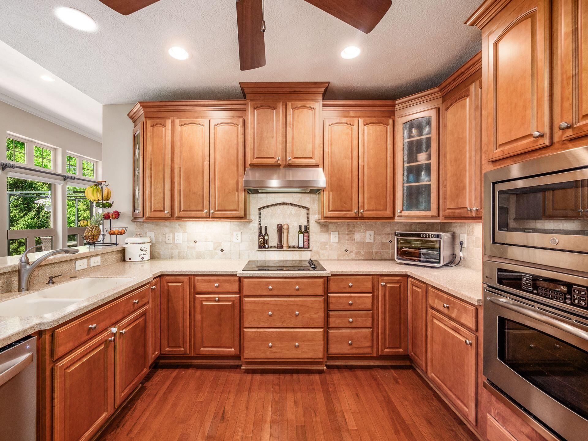 5768 Kempton Run Court, Columbus, Ohio image 10