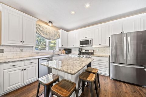 Tiny photo for 6282 Twonotch Court, Dublin, OH 43016 (MLS # 225037379)