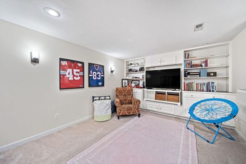 Tiny photo for 6282 Twonotch Court, Dublin, OH 43016 (MLS # 225037379)