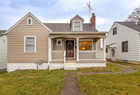 Photo of 627 Sheridan Drive, Lancaster, OH 43130 (MLS # 226001406)