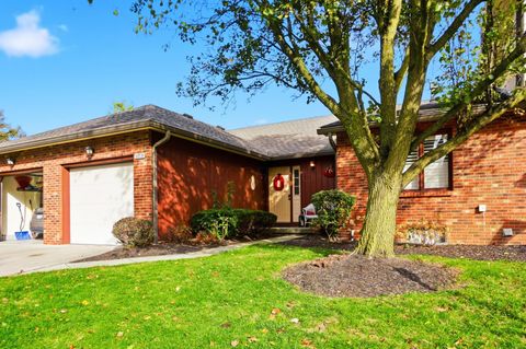 Tiny photo for 3213 Parkview Circle, Grove City, OH 43123 (MLS # 225045441)