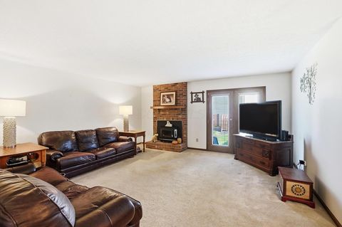 Tiny photo for 3213 Parkview Circle, Grove City, OH 43123 (MLS # 225045441)