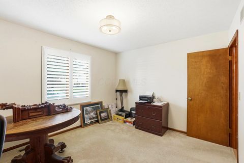 Tiny photo for 3213 Parkview Circle, Grove City, OH 43123 (MLS # 225045441)