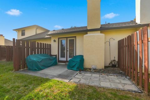 Tiny photo for 3213 Parkview Circle, Grove City, OH 43123 (MLS # 225045441)