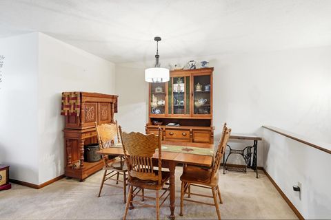 Tiny photo for 3213 Parkview Circle, Grove City, OH 43123 (MLS # 225045441)