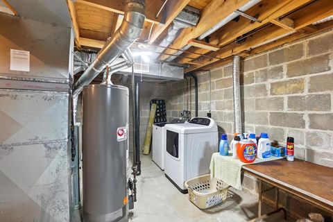 Tiny photo for 3213 Parkview Circle, Grove City, OH 43123 (MLS # 225045441)