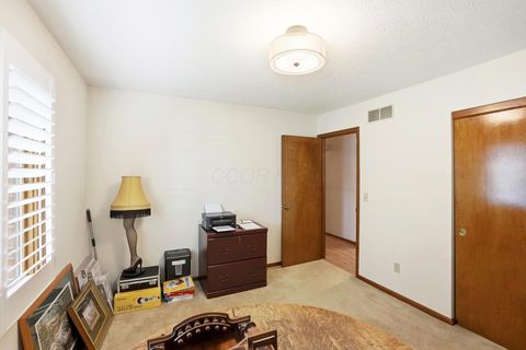 Tiny photo for 3213 Parkview Circle, Grove City, OH 43123 (MLS # 225045441)