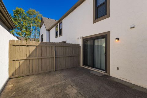 Tiny photo for 416 Edinburgh Road, Dublin, OH 43017 (MLS # 225037445)