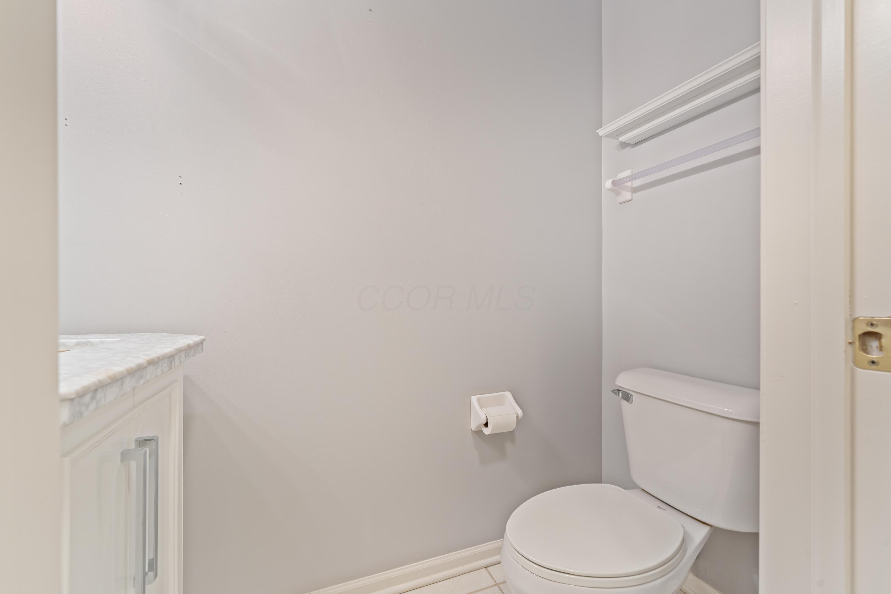 6011 Coventry Bend Drive, Hilliard, Ohio image 19