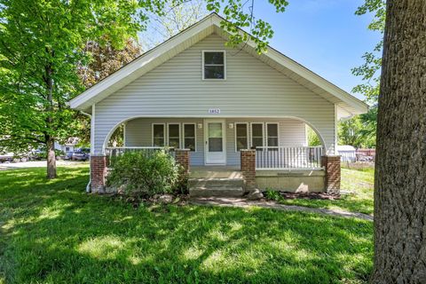 Photo of 1852 Richmond Road, Columbus, OH 43223 (MLS # 226016638)