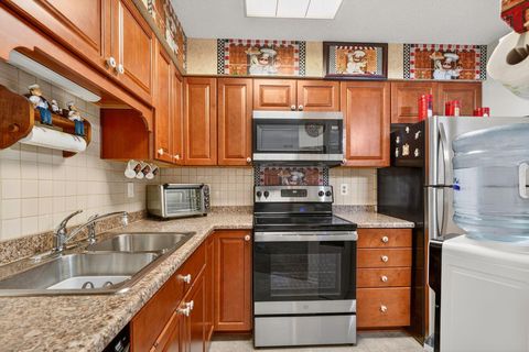 Tiny photo for 7150 E Main Street A207 #A207, Reynoldsburg, OH 43068 (MLS # 225045146)