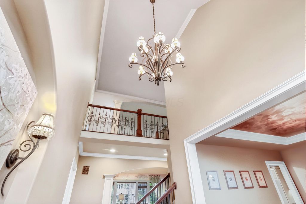 Photo of 746 Matthews Brook Lane, Powell, OH 43065 (MLS # 226015019)