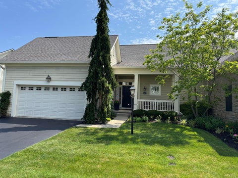 Photo of 5672 Montridge Lane 29A #29A, Dublin, OH 43016 (MLS # 226024318)