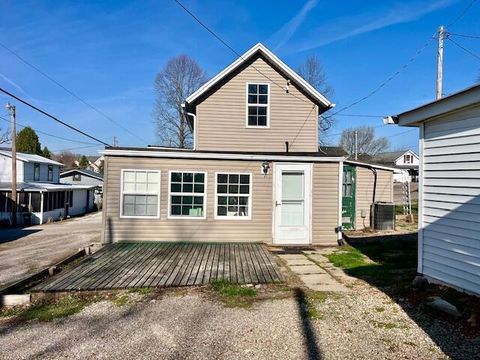 Photo of 204 Western Street, Lancaster, OH 43130 (MLS # 226009187)