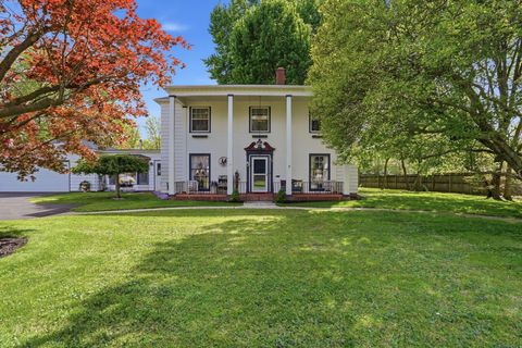Photo of 400 Coe Street, Tiffin, OH 44883 (MLS # 226015074)