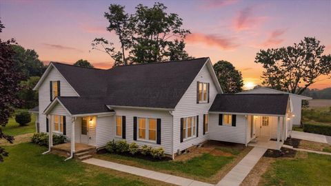 Photo of 4580 Blackbird Road, Mount Gilead, OH 43338 (MLS # 226024378)