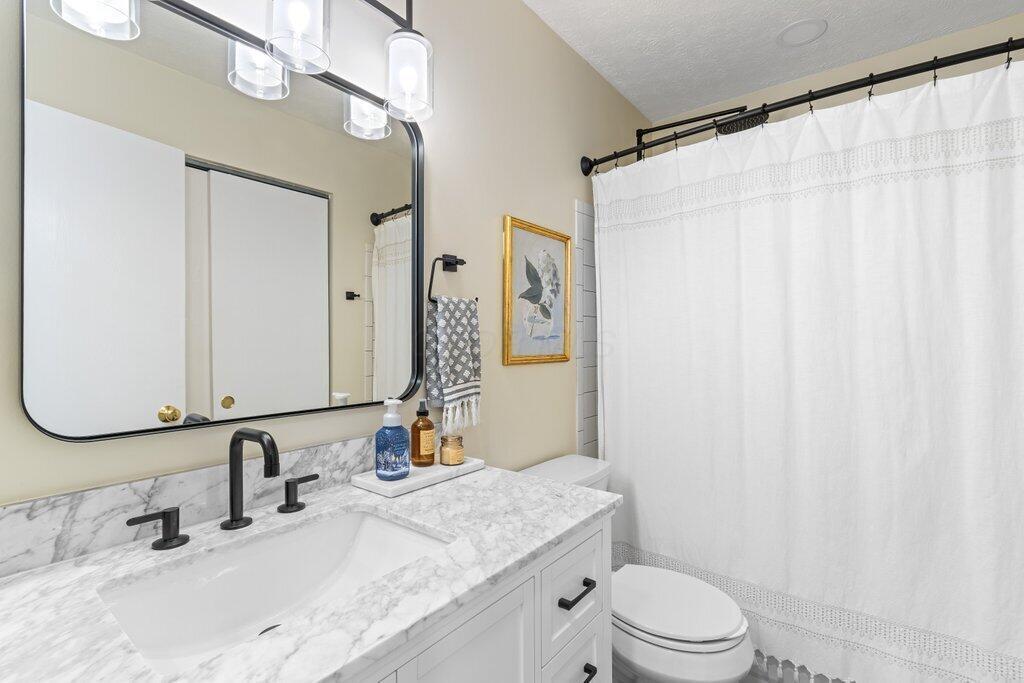 6251 Freewood Drive, Hilliard, Ohio image 24