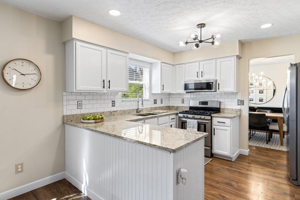 6251 Freewood Drive, Hilliard, Ohio image 11