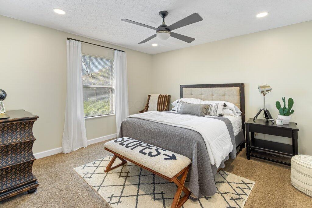 6251 Freewood Drive, Hilliard, Ohio image 22