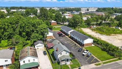 Photo of 3298 E 5th Avenue 3294 #3294, Columbus, OH 43219 (MLS # 225045204)