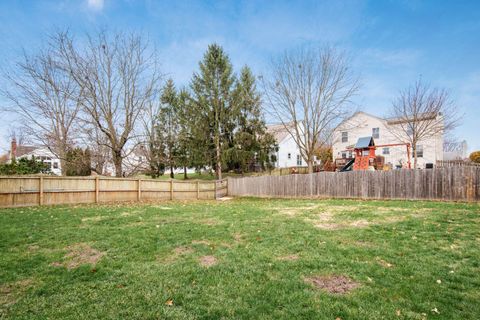 Tiny photo for 8133 Worthington Crsg Drive, Westerville, OH 43081 (MLS # 225045407)